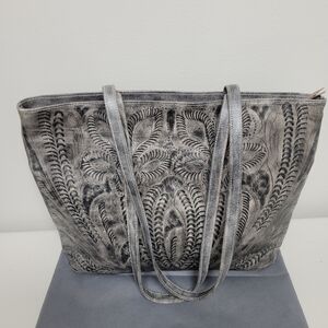 Leaders In Leather Made In Paraguay Artisan Shoulder Bag.